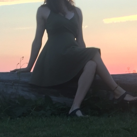 Olive cris-cross dress - Picture 2 of 7